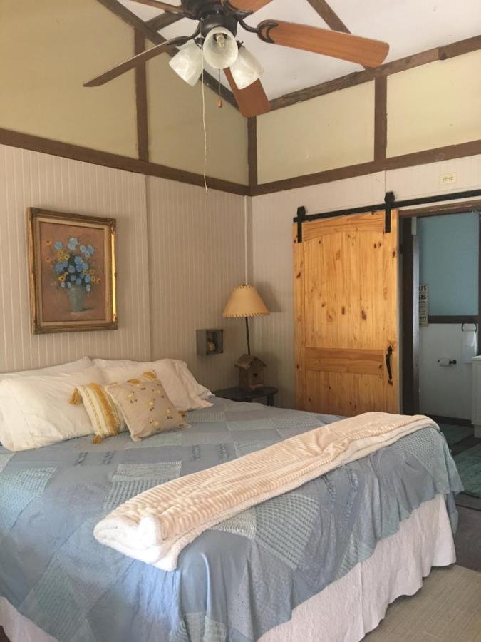 Acorn Hideaways Canton Sweet Tweet Guesthouse King Bed Экстерьер фото