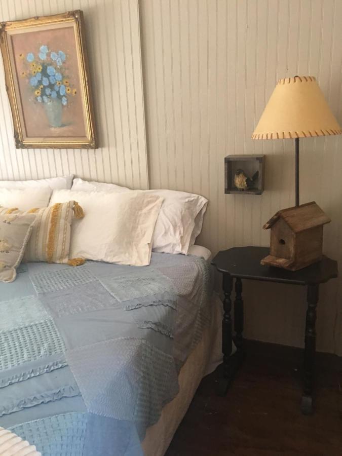 Acorn Hideaways Canton Sweet Tweet Guesthouse King Bed Экстерьер фото